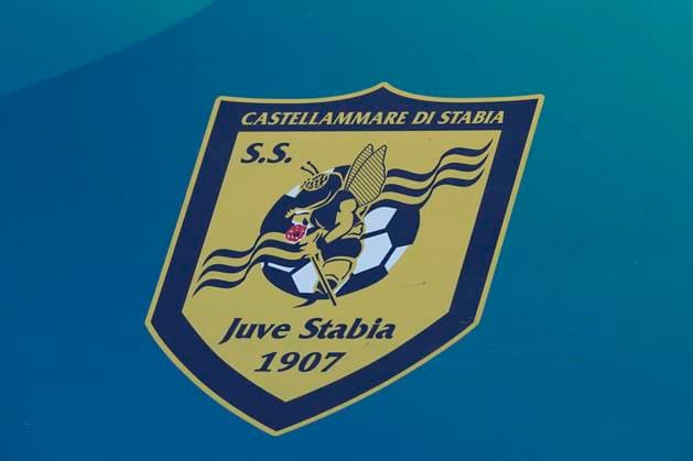 SS Juve Stabia v Spezia Calcio - Serie B Close up of the SS Juve Stabia logo during the Serie B match between SS Juve Stabia and Spezia Calcio at Stadio Romeo Menti Castellammare Di Stabia Italy on 10 November 2024. Castellammare Di Stabia Castellammare Di Stabia Italy  Copyright: xFrancoxRomanox originalFilename:romano-ssjuvest241110_npCXH.jpg