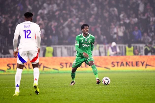 Olympique Lyonnais v AS Saint-Etienne - Ligue 1 MCDonald s 2024 2025 04 Pierre EKWAH (asse) during the Ligue 1 MCDonald s match between Olympique Lyonnais and Saint Etienne at Groupama Stadium on November 10, 2024 in Lyon, France. Lyon France  Copyright: xFEPx 776235301