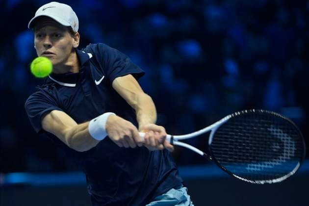 November 10, 2024, Turin, Italy: Jannik Sinner of Italy in action against Alex de Minaur of Australia during their Men s Single s Nitto ATP, Tennis Herren Finals match during day one of the Nitto ATP Finals at Inalpi Arena on November 10, 2024 in Turin, Italy. Turin Italy - ZUMAg210 20241110_abp_g210_095 Copyright: xStefanoxGuidix