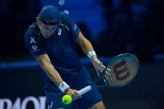 November 10, 2024, Turin, Italy: Alex de Minaur of Australia in action during their Men s Single s Nitto ATP, Tennis Herren Finals match during day one of the Nitto ATP Finals at Inalpi Arena on November 10, 2024 in Turin, Italy. Turin Italy - ZUMAg210 20241110_abp_g210_097 Copyright: xStefanoxGuidix