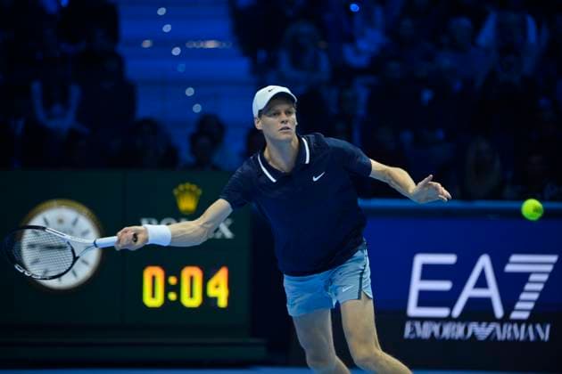 November 10, 2024, Turin, Italy: Jannik Sinner of Italy in action against Alex de Minaur of Australia during their Men s Single s Nitto ATP, Tennis Herren Finals match during day one of the Nitto ATP Finals at Inalpi Arena on November 10, 2024 in Turin, Italy. Turin Italy - ZUMAg210 20241110_abp_g210_107 Copyright: xStefanoxGuidix