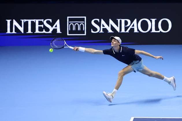 Jannik Sinner vs Alex De Minaur Jannik Sinner of Italy in action during the Round Robin singles match between Jannik Sinner of Italy and Alex De Minaur of Australia on Day One of the Nitto ATP, Tennis Herren World Tour Finals. Turin Inalpi Arena Italy Copyright: xMarcoxCanonierox
