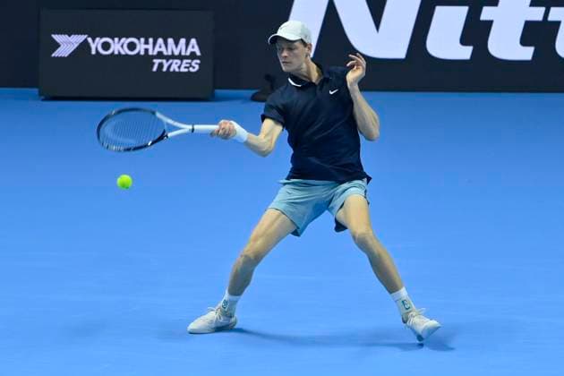 November 10, 2024, Turin, Italy: Jannik Sinner of Italy in action against Alex de Minaur of Australia during their Men s Single s Nitto ATP, Tennis Herren Finals match during day one of the Nitto ATP Finals at Inalpi Arena on November 10, 2024 in Turin, Italy. Turin Italy - ZUMAg210 20241110_abp_g210_118 Copyright: xStefanoxGuidix