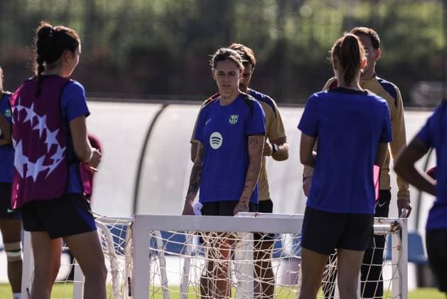 November 11, 2024, Sant Joan Despi, Barcelona, SPAIN: Mapi Leon during the training day of FC Barcelona, Barca ahead UEFA WomenÃ¢â‚¬â ¢s Champions League, football match against SKN St. Polten at Ciudad Esportiva Joan Gamper on November 11, 2024 in Sant Joan Despi, Barcelona, Spain. Sant Joan Despi SPAIN - ZUMAa181 20241111_zaa_a181_006 Copyright: xJavierxBorregox
