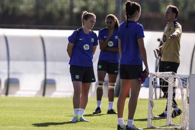 November 11, 2024, Sant Joan Despi, Barcelona, SPAIN: Keira Walsh during the training day of FC Barcelona, Barca ahead UEFA WomenÃ¢â‚¬â ¢s Champions League, football match against SKN St. Polten at Ciudad Esportiva Joan Gamper on November 11, 2024 in Sant Joan Despi, Barcelona, Spain. Sant Joan Despi SPAIN - ZUMAa181 20241111_zaa_a181_001 Copyright: xJavierxBorregox