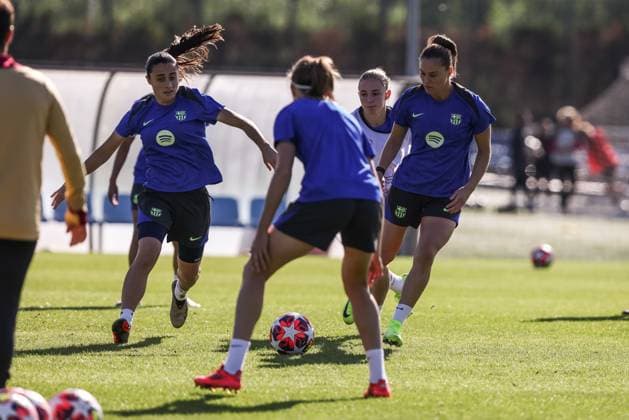November 11, 2024, Sant Joan Despi, Barcelona, SPAIN: Jana Fernandez and Ewa Pajor during the training day of FC Barcelona, Barca ahead UEFA WomenÃ¢â‚¬â ¢s Champions League, football match against SKN St. Polten at Ciudad Esportiva Joan Gamper on November 11, 2024 in Sant Joan Despi, Barcelona, Spain. Sant Joan Despi SPAIN - ZUMAa181 20241111_zaa_a181_016 Copyright: xJavierxBorregox