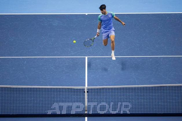 Spain s Carlos Alcaraz returns the ball to Norway s Casper Ruud during& xa0;their singles tennis match of the ATP, Tennis Herren World Tour Finals at the Inalpi Arena, in Turin, Italy - - Monday, November 11, 2024.  Copyright: xMarcoxAlpozzi LaPressex