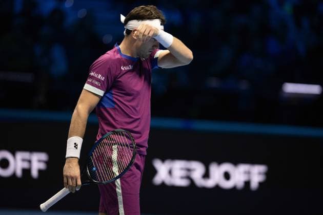 Norway s Casper Ruud reacts during the singles tennis match of the ATP, Tennis Herren World Tour Finals against Spain s Carlos Alcaraz at the Inalpi Arena in Turin, Italy - - Sunday, November 10, 2024.  Copyright: xMarcoxAlpozzi LaPressex