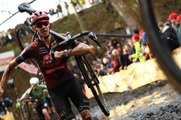 Unidentified cyclist pictured in action at the men s elite race at the Jaarmarktcross cyclocross cycling event in Niel, race 3 8 of the Superprestige competition, Monday 11 November 2024. DAVIDxPINTENS  x105178809x