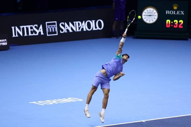 Carlos Alcaraz (Spain) controls the ball, Day 2, Nitto ATP, Tennis Herren Finals 2024, INALPI Arena, November 11, 2024, Turin, Italy.