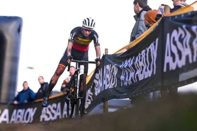 Telenet Superprestige cyclocross Deurne 2024 NIEL, BELGIUM - NOVEMBER 11 : Cant Sanne (BEL) of Crelan - Corendon during the 3th leg of the women Telenet Superprestige cyclocross series 2024-2025 in Deurne, Belgium, 11 11 2024 Deurne Belgium  Copyright: xGvgx