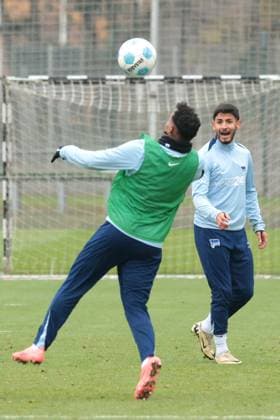 DEU, DFL, 2 FBL Hertha BSC, Training, 12 11 2024, Sportforum, Berlin, DEU, DFL, 2 FBL Hertha BSC, Training, in the picture Bilal Hussein Hertha BSC Berlin 14 , Kevin Sessa Hertha BSC Berlin 8 DFL regulations prohibit any use of Photographs as image sequences and or quasi video Foto Juergen Engler nordphoto GmbH nordphotoxGmbHx xEngler nph00076