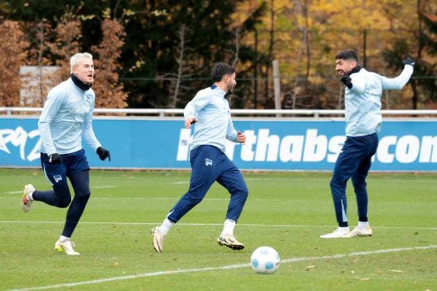 DEU, DFL, 2 FBL Hertha BSC, Training, 12 11 2024, Sportforum, Berlin, DEU, DFL, 2 FBL Hertha BSC, Training, im Bild Marten Winkler Hertha BSC Berlin 22 , 8 , Andreas Bouchalakis Hertha BSC Berlin 5 DFL regulations prohibit any use of Photographs as image sequences and or quasi video Foto Juergen Engler nordphoto GmbH nordphotoxGmbHx xEngler nph00076