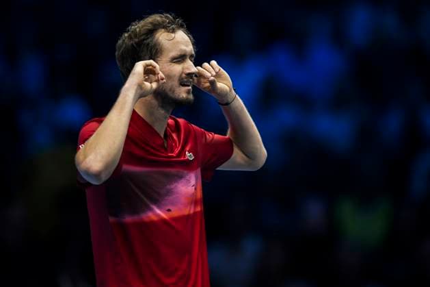 Nitto ATP, Tennis Herren Finals - Day Three Daniil Medvedev of Russia celebrates the victory at the end of his round robin singles match against Alex de Minaur of Australia during day three of the Nitto ATP Finals. Daniil Medvedev won the match 6-2, 6-4. Turin Italy Copyright: xNicolòxCampox