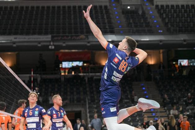 Berlin, Germany 12 November 2024 CL Volleyball 2024 2025 Berlin Recycling Volleys vs ACH Volley Ljubljana In the picture Metej Kok ACH Volley Ljubljana hitting in the warmup Copyright: xFotostandx xReuhlx