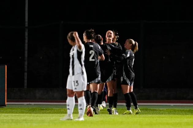 Arsenal Women s Frida Leonhardsen Maanum celebrates after scoring the 1-0 goal for his team during the UEFA Women s Champions League soccer match between Juventus Women and Arsenal Women Football Club at the Stadium Comunale Vittorio Pozzo La Marmora in Biella, north west Italy -Group C - 3 6 - November 12, 2024. - Soccer.  Copyright: xFabioxFerrari LaPressex