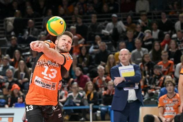 Berlin, Germany 12 November 2024 CL Volleyball 2024 2025 Berlin Recycling Volleys vs ACH Volley Ljubljana In the picture Ruben Schott BR Volleys receiving the ball Copyright: xFotostandx xReuhlx