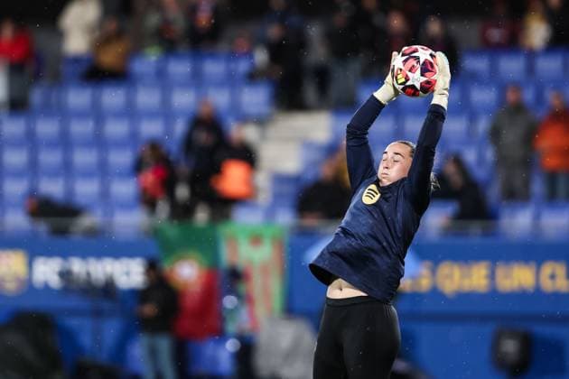 November 12, 2024, Sant Joan Despi, Barcelona, Spain: Cata Coll of FC Barcelona, Barca Femenino warms up during the UEFA Women s Champions League 2024 25 Group Stage MD3, football match played between FC Barcelona and SKN St. Polten at Johan Cruyff Stadium on November 12, 2024 in Sant Joan Despi, Spain. Sant Joan Despi Spain - ZUMAa181 20241112_zaa_a181_060 Copyright: xJavierxBorregox
