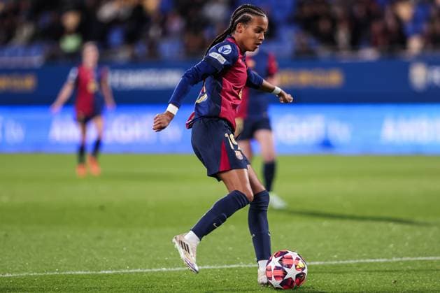 November 12, 2024, Sant Joan Despi, Barcelona, Spain: Vicky Lopez of FC Barcelona, Barca Femenino in action during the UEFA Women s Champions League 2024 25 Group Stage MD3, football match played between FC Barcelona and SKN St. Polten at Johan Cruyff Stadium on November 12, 2024 in Sant Joan Despi, Spain. Sant Joan Despi Spain - ZUMAa181 20241112_zaa_a181_061 Copyright: xJavierxBorregox