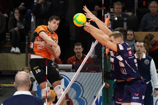 DEU, Champions League, BR Volleys vs , 12 11 2024, Max Schmeling Halle, Berlin, DEU, Champions League, BR Volleys vs Ljubljana in the picture Moritz Reichert BR Volleys 15 Photo Juergen Engler nordphoto GmbH nordphotoxGmbHx xEngler nph00076