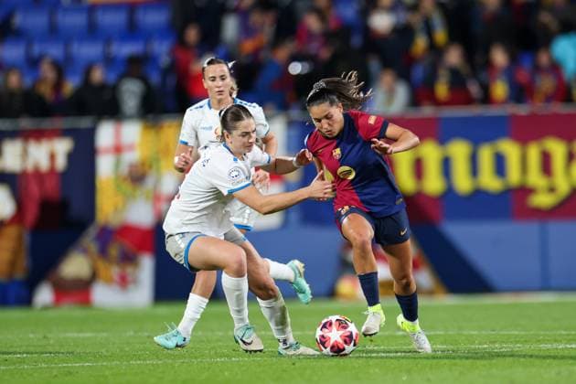 Barcelona, Spain, November 12th 2024: Francisca Nazareth Kika (18 FC Barcelona, Barca and Tea Vracevic (5 SKN St Polten) battle for the ball during the UEFA Womens Champions League football match between FC Barcelona and SKN St Polten at the Johan Cruyff Stadium in Barcelona, Spain (Judit Cartiel SPP) Copyright: xJuditxCartiel SPPx spp-en-JuCa-JUCA1200