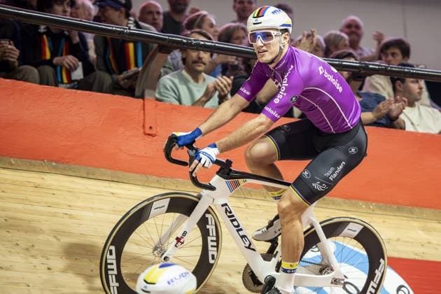 Belgian Lindsay De Vylder pictured in action during the first day of the Zesdaagse Vlaanderen-Gent six-day indoor Track cycling, Rad, Radsport, Bahnrad, Bahn event at the indoor cycling arena t Kuipke, Tuesday 12 November 2024, in Gent. DAVIDxPINTENS  x105264389x
