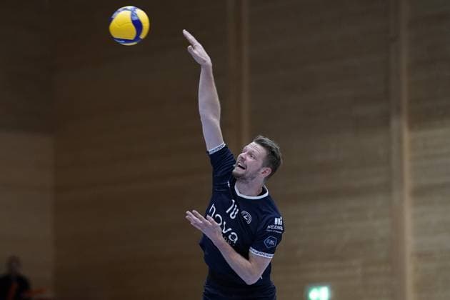Volleyball, CEV Challenge Cup 12 11 2024, Volleyball, Centre Sportif Lorentzweiler, Luxembourg, CEV Challenge Cup, VC Lorentzweiler LUX Lycurgus Volleyball NL vl Stijn van Schie Lycurgus Volleyball 10
