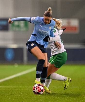 Manchester City Women v Hammarby Fotboll Women UEFA Womens Champions League Cathinka Tandberg of Hammarby Fotboll Women Leila Ouahabi of Manchester City women during the UEFA Womens Champions League Group D match at Joie Stadium, Manchester UK Newspapers OUT Copyright: xKarlxVallantinex FIL-20930-0011