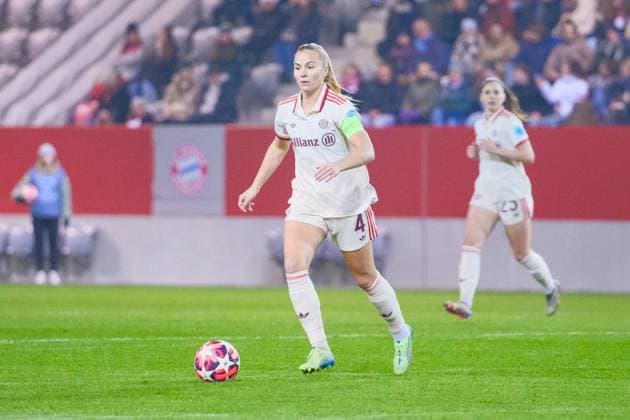 Glodis Perla Viggosdottir 4, FC Bayern München at the match FC Bayern München v Valerenga IF, Football, UEFA Women s Champions League 2024 2025, Matchday 3 on 12 11 2024 in Munich, FC Bayern Campus DFL and DFB regulations prohibit any use of photographs as image sequences and or quasi video Bayern Germany