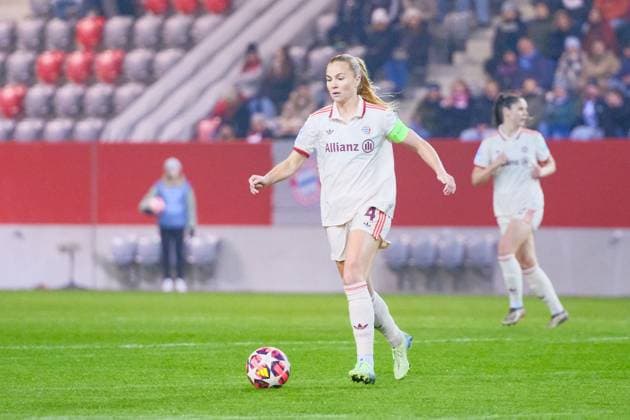 Glodis Perla Viggosdottir 4, FC Bayern München at the match FC Bayern München v Valerenga IF, Football, UEFA Women s Champions League 2024 2025, Matchday 3 on 12 11 2024 in Munich, FC Bayern Campus DFL and DFB regulations prohibit any use of photographs as image sequences and or quasi video Bayern Germany
