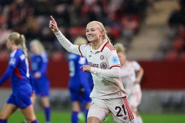 Celebration for the 1-0 goal by Pernille Harder FC Bayern Muenchen, 21 , Goal celebration, FC Bayern Muenchen vs Valerenga IF, Football, UEFA Women s Champions League, Group round, Matchday 3, 2024 2025 season, 12 11 2024, FC Bayern Muenchen vs Valerenga IF, Football, UEFA Women s Champions League, Group round, Matchday 3, 2024 2025 season, 12 11 2024 Muenchen Copyright: xEibner-Pressefoto JennixMaulx EP_JML