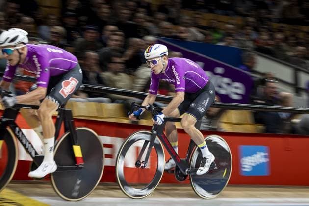 Belgian Lindsay De Vylder pictured in action during the first day of the Zesdaagse Vlaanderen-Gent six-day indoor Track cycling, Rad, Radsport, Bahnrad, Bahn event at the indoor cycling arena t Kuipke, Tuesday 12 November 2024, in Gent. DAVIDxPINTENS  x105267948x