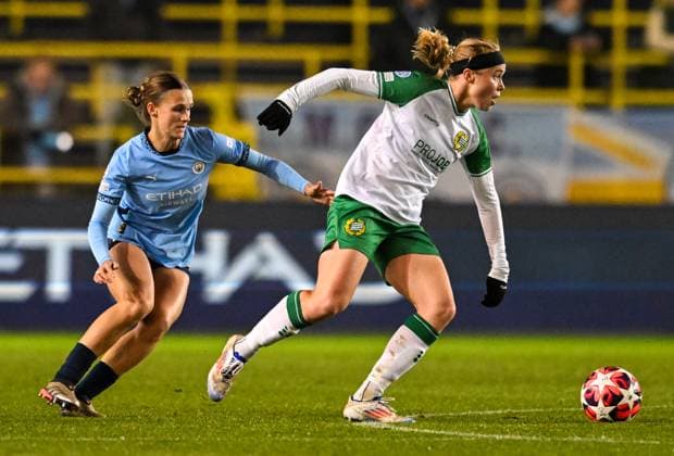Manchester City Women v Hammarby Fotboll Women UEFA Womens Champions League Jonna Andersson of Hammarby Fotboll Women and Kerstin Casparij of Manchester City women during the UEFA Womens Champions League Group D match at Joie Stadium, Manchester UK Newspapers OUT Copyright: xKarlxVallantinex FIL-20930-0021