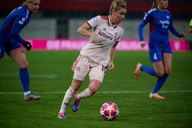 2024 25 UEFA Women™s Champions League FC Bayern Munich Women vs Valerenga Oslo, Croup C, Matchday 3, Season 2024 2025, FC Bayern Munich Women vs Valerenga Oslo, GER, 2024 11 12, FC Bayern Campus Munich, DALLMANN Linda FC Bayern Munich 10 , sportworld Munich FC Bayern Campus Bayern Germany