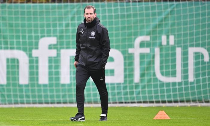 13 11 2024 Soccer 2 Bundesliga Season 2024 2025 SpVgg Greuther Fürth Fuerth Kleeblatt Training xwoxzix Jan Siewert Coach SpVgg Greuther Fürth