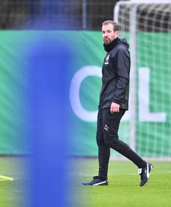 13 11 2024 Soccer 2 Bundesliga Season 2024 2025 SpVgg Greuther Fürth Fuerth Kleeblatt Training xwoxzix Jan Siewert Coach SpVgg Greuther Fürth