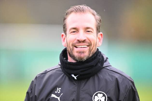 13 11 2024 Soccer 2 Bundesliga Season 2024 2025 SpVgg Greuther Fürth Fuerth Kleeblatt Training xwoxzix Jan Siewert Coach SpVgg Greuther Fürth