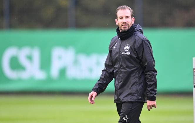13 11 2024 Soccer 2 Bundesliga Season 2024 2025 SpVgg Greuther Fürth Fuerth Kleeblatt Training xwoxzix Jan Siewert Coach SpVgg Greuther Fürth