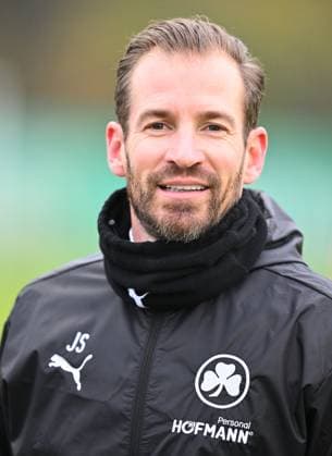 13 11 2024 Soccer 2 Bundesliga Season 2024 2025 SpVgg Greuther Fürth Fuerth Kleeblatt Training xwoxzix Jan Siewert Trainer SpVgg Greuther Fürth single photo single photo portrait portrait headshot