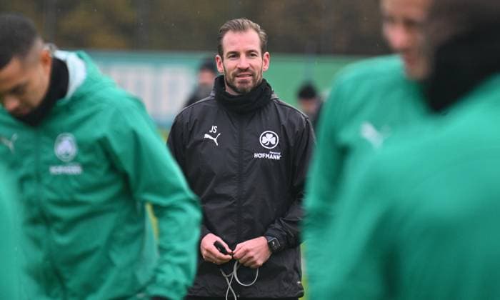 13 11 2024 Soccer 2 Bundesliga Season 2024 2025 SpVgg Greuther Fürth Fuerth Kleeblatt Training xwoxzix Jan Siewert Coach SpVgg Greuther Fürth
