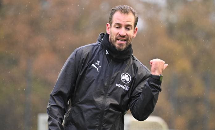 13 11 2024 Soccer 2 Bundesliga Season 2024 2025 SpVgg Greuther Fürth Fuerth Kleeblatt Training xwoxzix Jan Siewert Coach SpVgg Greuther Fürth