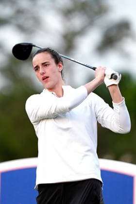BELLEAIR, FL - NOVEMBER 13: Indiana Fever guard Caitlin Clark plays her tee shot on the second hole on November 13, 2024, during the LPGA, Golf Damen The ANNIKA driven by Gainbridge Pro Am at Pelican Golf Club in Belleair, Florida. (Photo by Brian Spurlock Icon Sportswire) GOLF: NOV 13 LPGA The ANNIKA driven by Gainbridge at Pelican Pro Am EDITORIAL USE ONLY Icon24111317