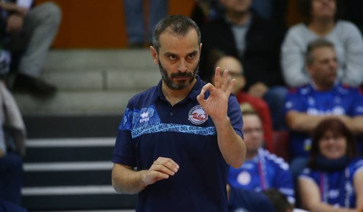 Stuttgart , Volleyball CEV Champions League , Allianz MTV Stuttgart vs Savino Del Bene Scandicci , Coach Marco Gaspari Scandicci