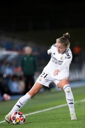 UEFA Women s Champions League - Real Madrid vs FC Twente MADRID, SPAIN -November 13: Filippa Angeldahl of Real Madrid women in action during the UEFA Women s Champions League match between Real Madrid and FC Twente at Alfredo Di Stefano stadium in Madrid. (Photo by Guillermo Martinez) Madrid Alfredo Di Stefano Stadium Spain Copyright: xGuillermoxMartinezx