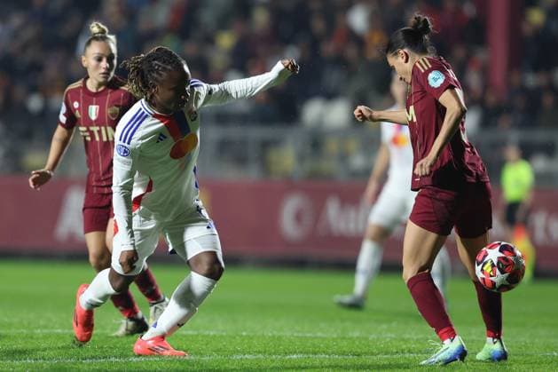 Rome, Italy 13.11.2024: Tabitha Chawinga of Lyonnais , Licia Di Guglielmo of Roma during the UEFA Women s Champions League 2024-2025 football match between As Roma WomenÃ¢ÂÄÂ™s vs Olympique Lyonnais womenÃ¢ÂÄÂ™s at Tre Fontane stadium in Rome.  Copyright: xMarcoxIacobucci IPAxSportx xipa-x xx IPA_51527749 IPA_Agency_IPA51527749