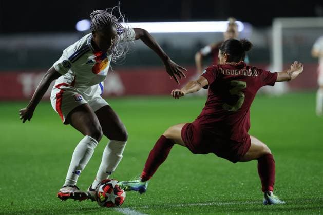 CALCIO - Champions League Women - Roma Women vs Lyon Rome, Italy 13.11.2024: Kadidiatou Diani of Lyonnais , Licia Di Guglielmo of Roma during the UEFA Women s Champions League 2024-2025 football match between As Roma Womenâ??s vs Olympique Lyonnais womenâ??s at Tre Fontane stadium in Rome. Rome Italy  Copyright: xIPAxSport ABACAx