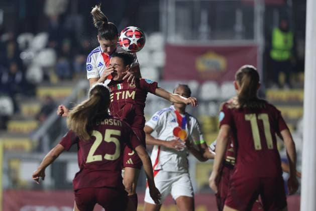 UEFA Women s Champions League 2024-2025 : As Roma Women™s vs Olympique Lyonnais women™s at TRE FONTANE STADIUM Rome, Italy 13.11.2024: Damaris Egurrola of Lyonnais , Licia Di Guglielmo of Roma during the UEFA Women s Champions League 2024-2025 football match between As Roma Women™s vs Olympique Lyonnais women™s at Tre Fontane stadium in Rome. Rome TRE FONTANE STADIUM italy italy Copyright: xmarcoxiacobucci