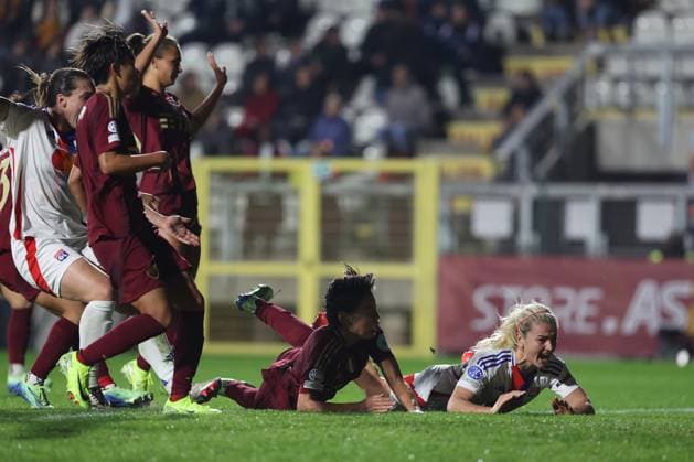 UEFA Women s Champions League 2024-2025 : As Roma Women™s vs Olympique Lyonnais women™s at TRE FONTANE STADIUM Rome, Italy 13.11.2024: Saki Kumagai of Roma, Lindsey Horan of Lyonnais during the UEFA Women s Champions League 2024-2025 football match between As Roma Women™s vs Olympique Lyonnais women™s at Tre Fontane stadium in Rome. Rome TRE FONTANE STADIUM italy italy Copyright: xmarcoxiacobucci