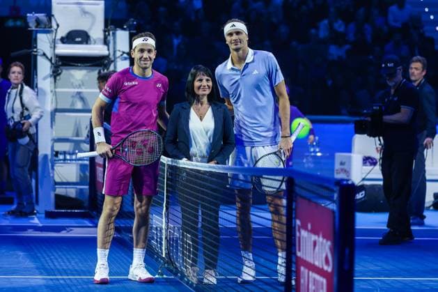 Alexander Zverev of Germany vs Casper Ruud of Norway Nitto ATP FINALS 2024 Turin 13 11 2024 L R Casper Ruud of Norway and Alexander Zverev of Germany seen during Men s Singles Group Stage match against Alexander Zverev of Germany on day four of the Nitto ATP Finals 2024 at Inalpi Arena Copyright: xBEAUTIFULxSPORTS Carabellix