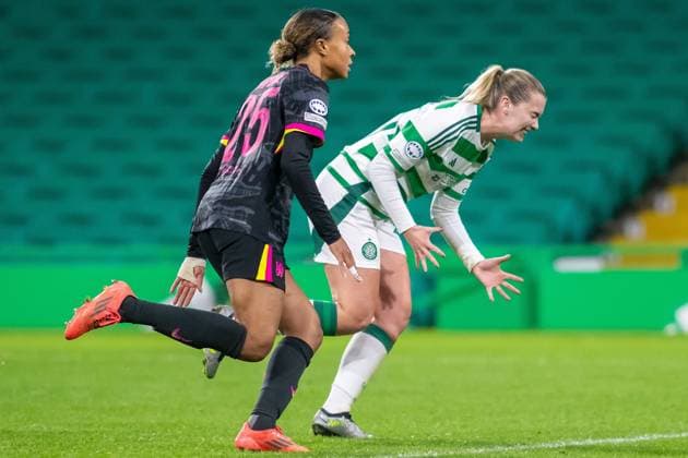 Celtic Women v Chelsea Women UEFA Womens Champions League 13 11 2024. Saoirse Noonan of Celtic can que get to the ball as its fizzed across goal during the UEFA Womens Champions League match between Celtic FC and Chelsea FC, Celtic Park, Glasgow, Scotland. 13 11 2024. Editorial use only , Copyright: xColinxPoultneyx PSI-20821-0057